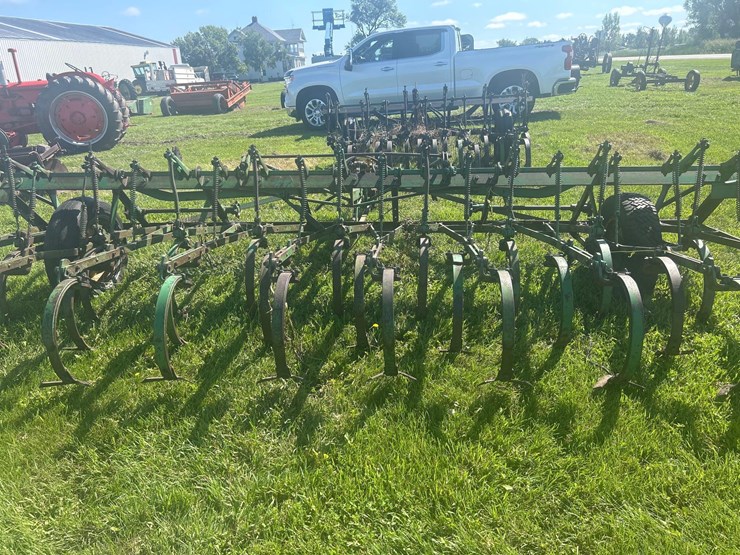 john-deere-14-image-16