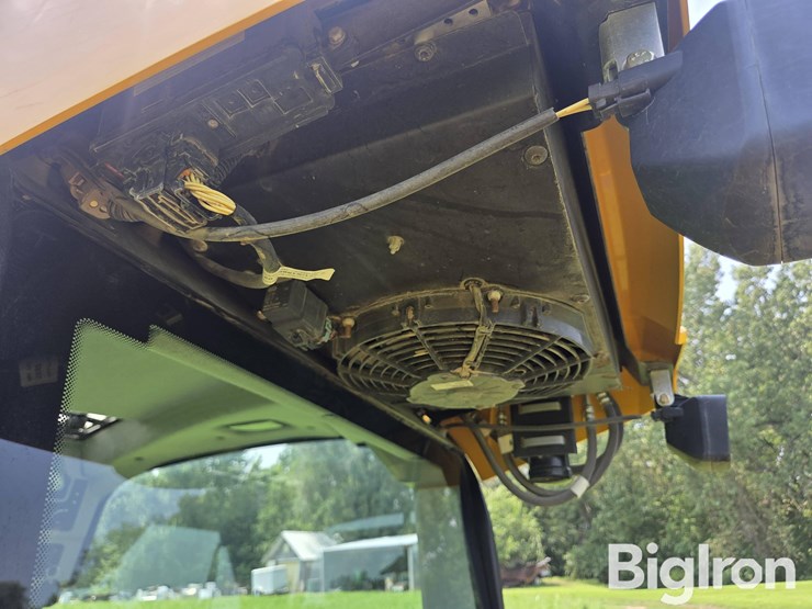 2020-jcb-270-image-15