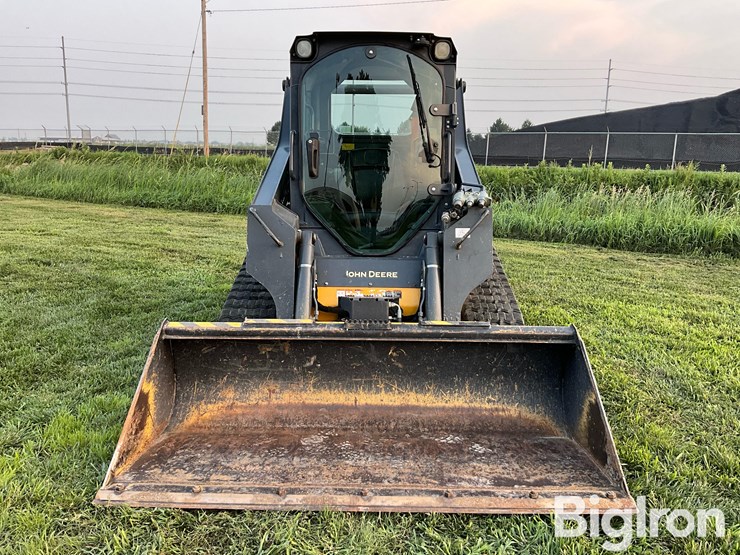 2017-deere-317g-image-2