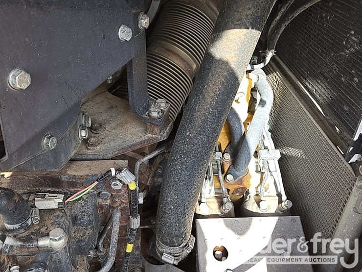 2014-komatsu-d155ax-7-image-48