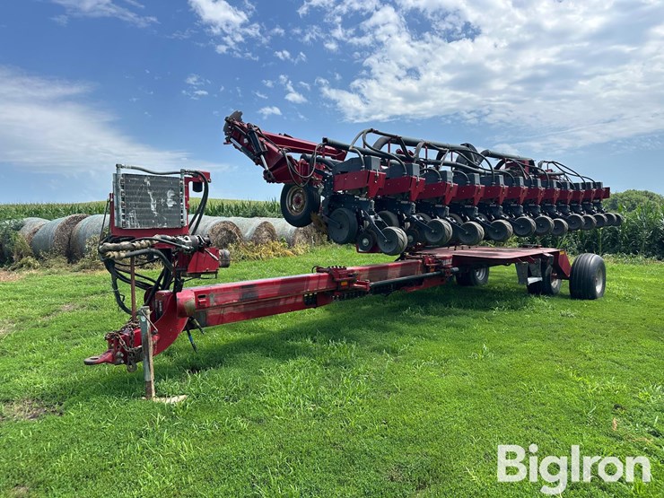case-ih-1200-image-1