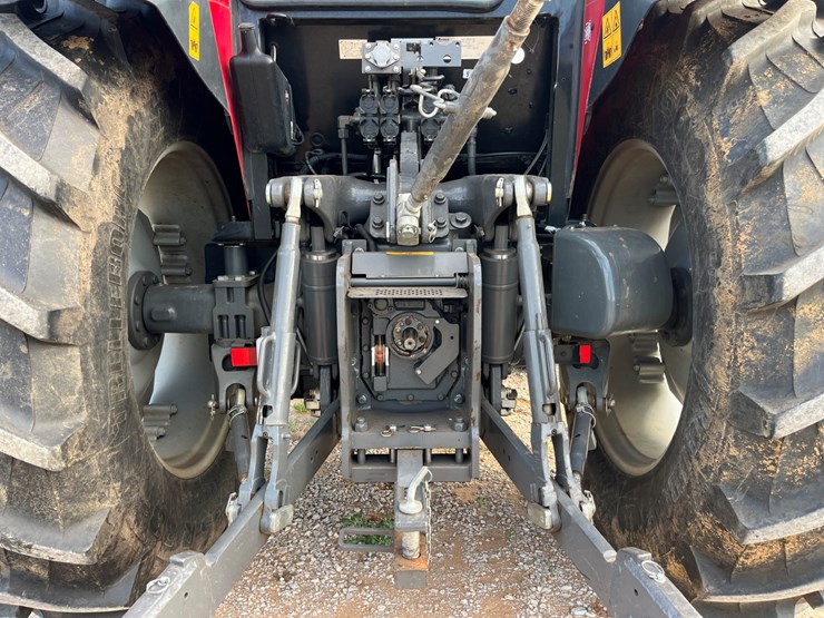 2019-massey-ferguson-6713-image-10