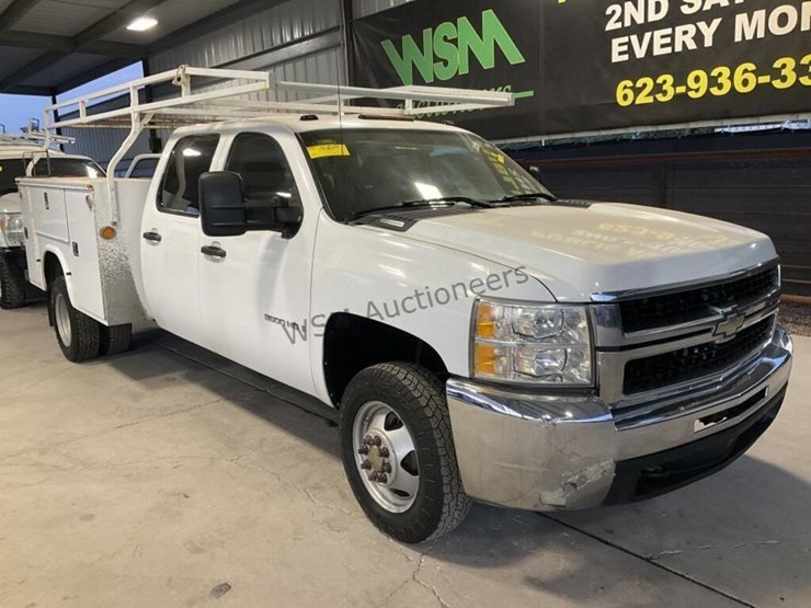 2009-chevrolet-silverado-3500hd-image-2