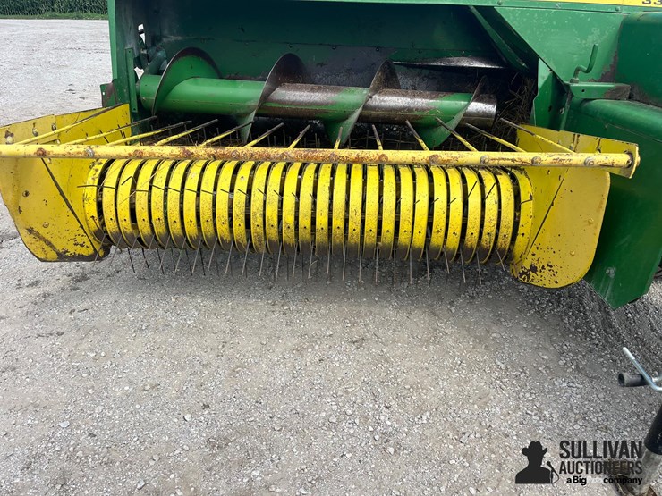 john-deere-337-image-14