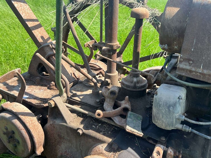john-deere-model-b-image-25