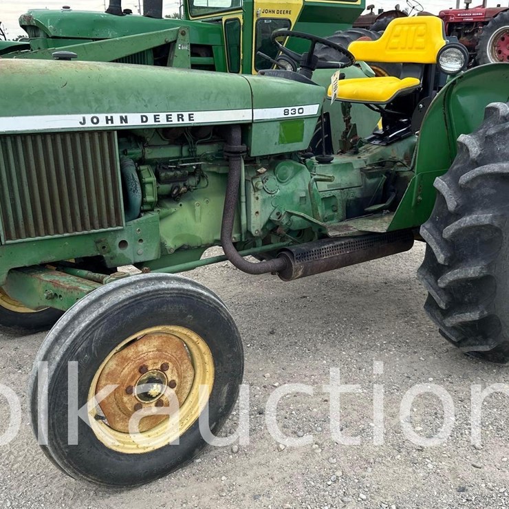JOHN DEERE 830