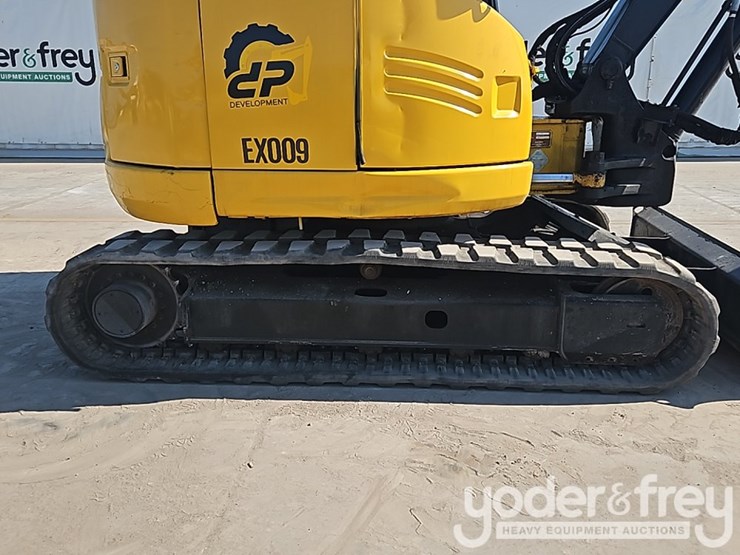 2015-deere-85g-image-8