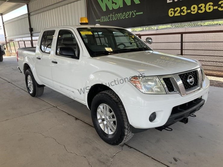 2015-nissan-frontier-image-2