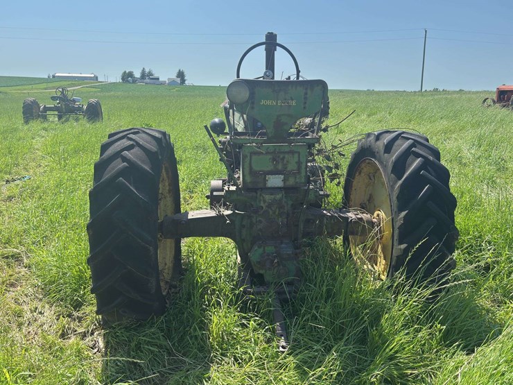 john-deere-70-image-4