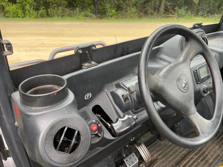 2016-kubota-rtv-x1100c-image-13
