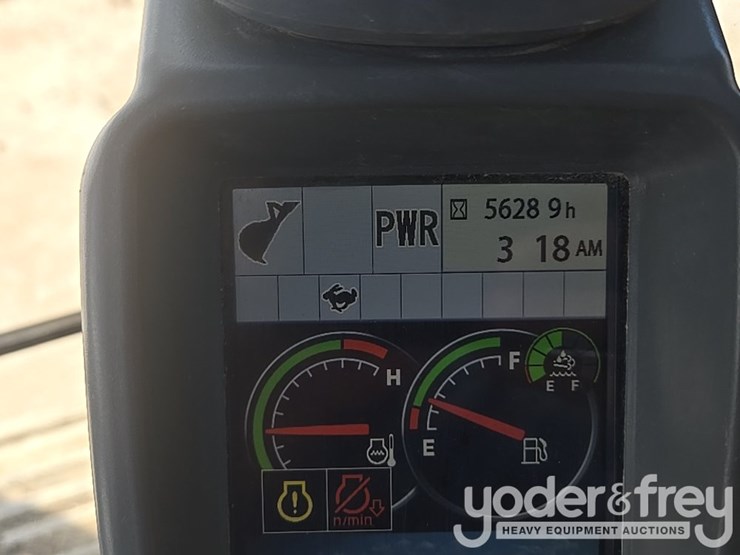 2017-deere-210g-lc-image-75