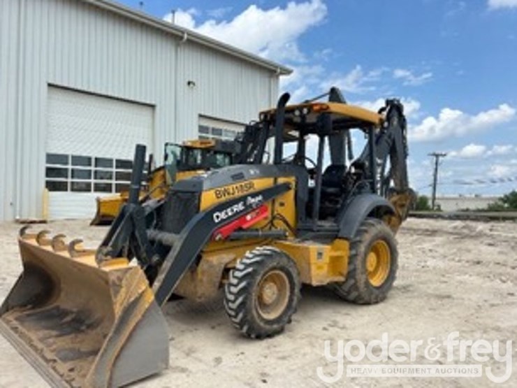 2023-deere-310sl-image-1