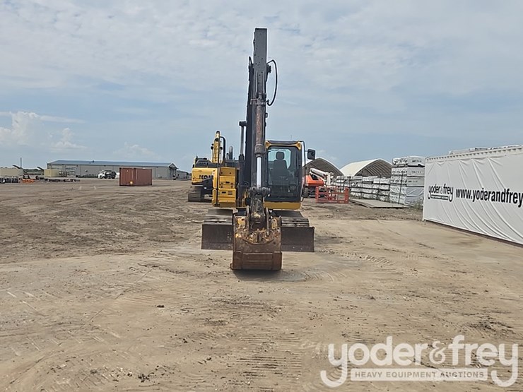 2022-deere-130g-image-8