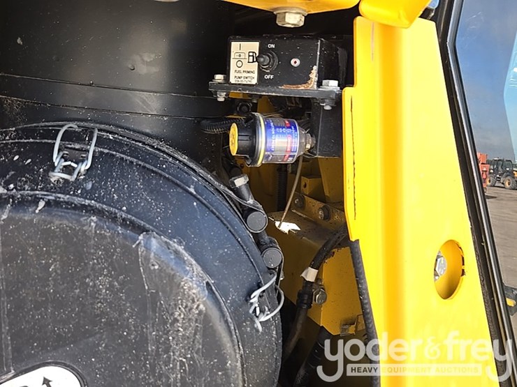 2014-komatsu-d155ax-7-image-54