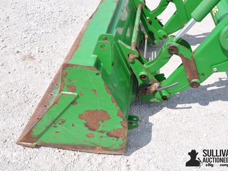 2015-john-deere-6130d-image-17