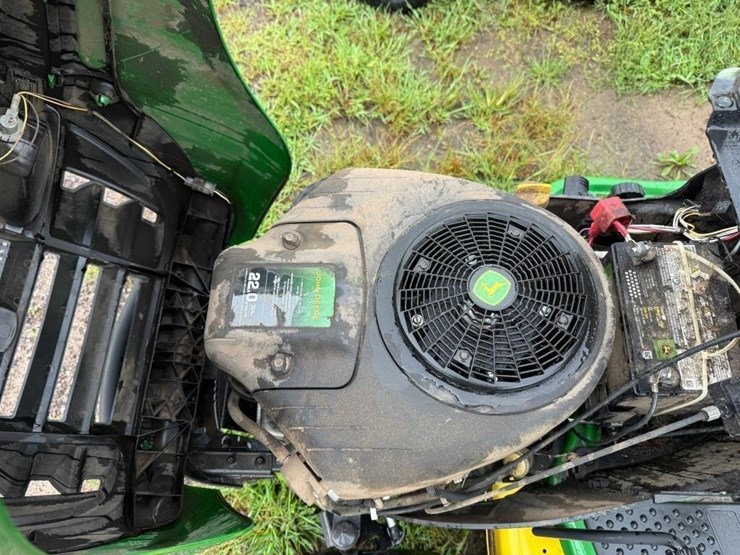 john-deere-d130-image-8