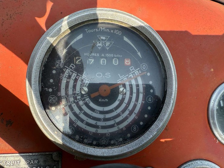 massey-ferguson-825-image-17