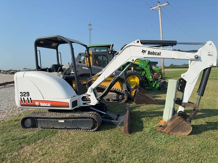2007-bobcat-329g-image-2