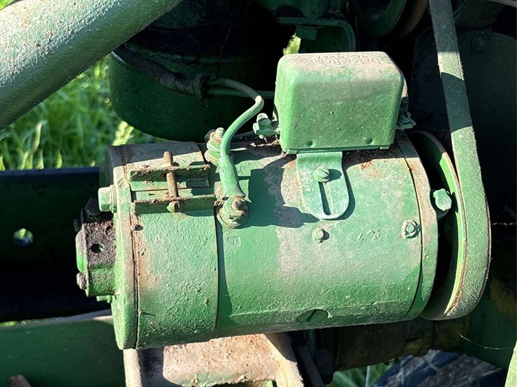 john-deere-model-b-image-16