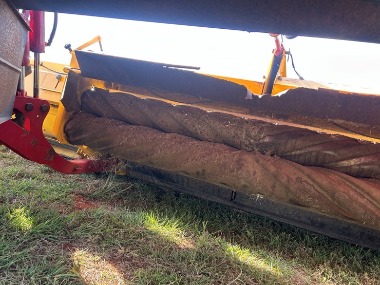 2013-new-holland-h8040-image-14