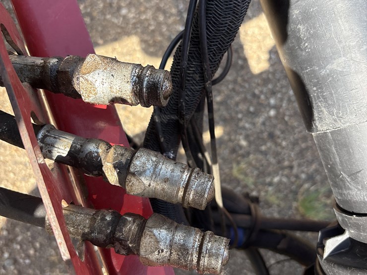 2014-new-holland-roll-belt-560-image-12
