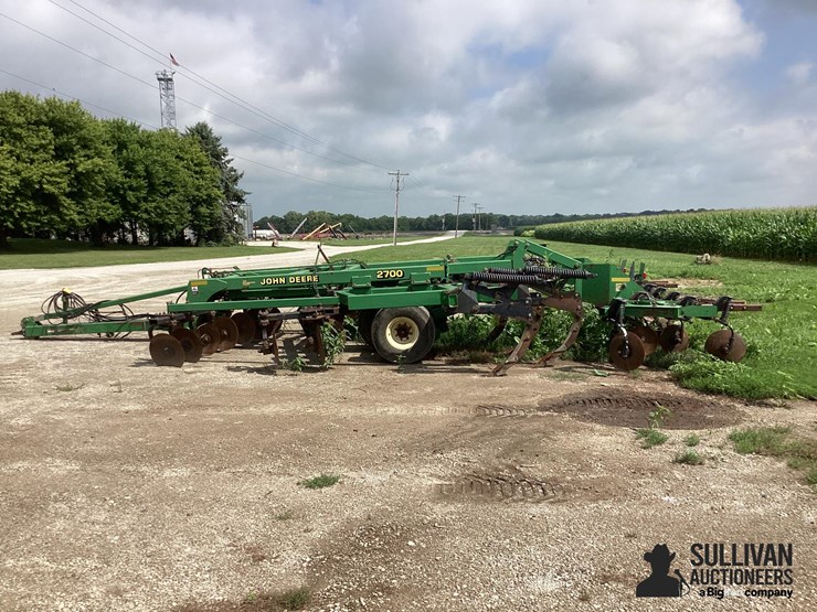 john-deere-2700-image-8