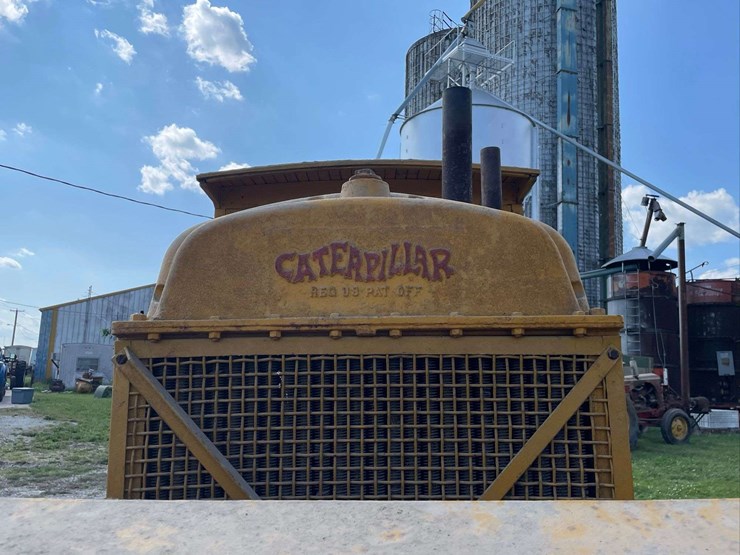 caterpillar-sixty-image-15