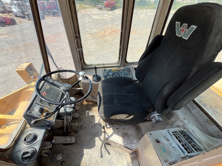 1990-deere-544e-image-12