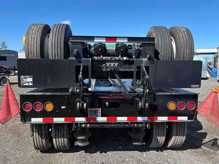 2022-globe-lowboy-image-23