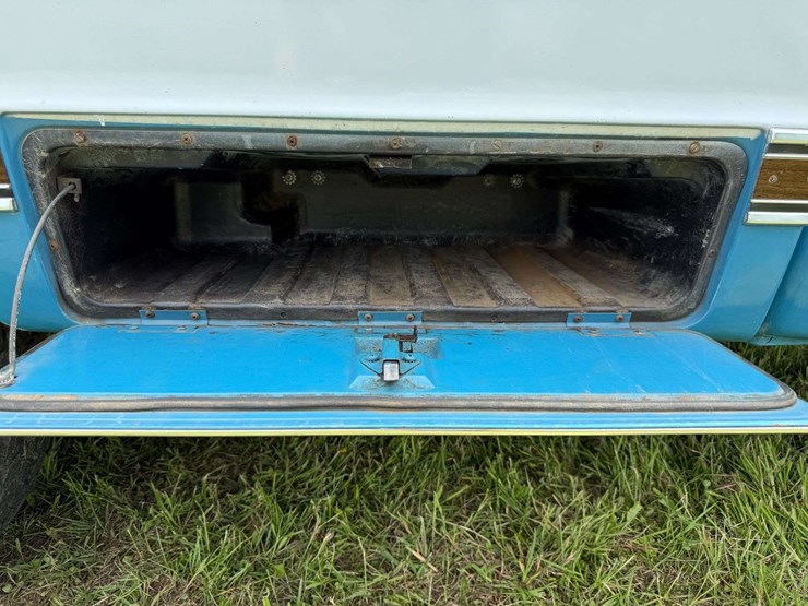 1972-chevrolet-c20-image-28