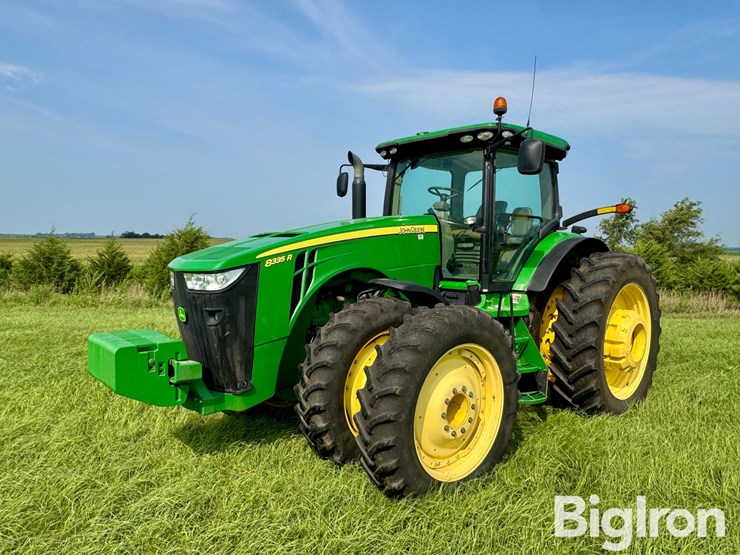 2013-john-deere-8335r-image-1