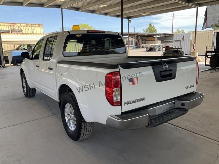 2015-nissan-frontier-image-5