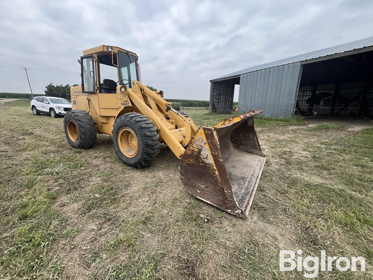 1985-deere-644c-image-3