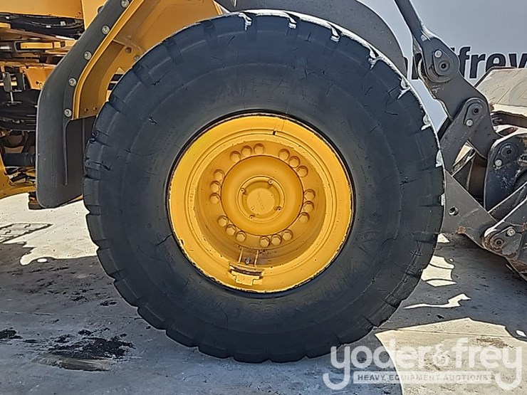 2018-volvo-l110h-image-15