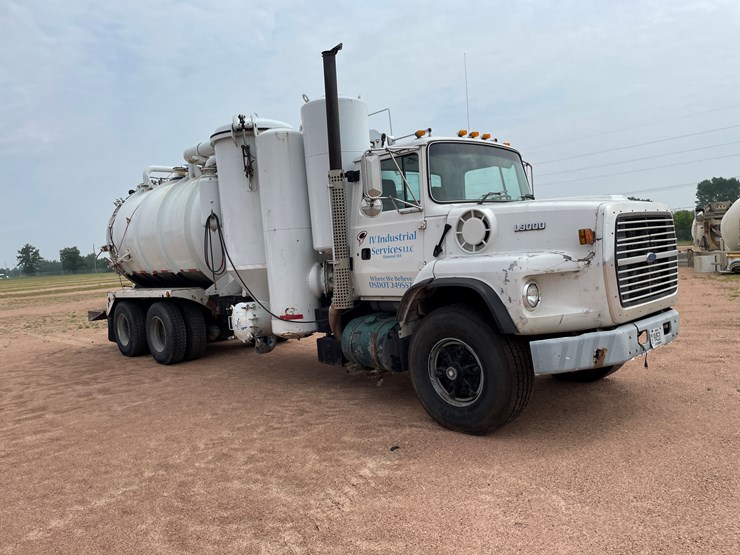 1995-ford-l9000-image-4