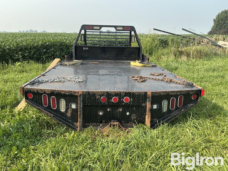 2018-chevrolet-3500-image-6