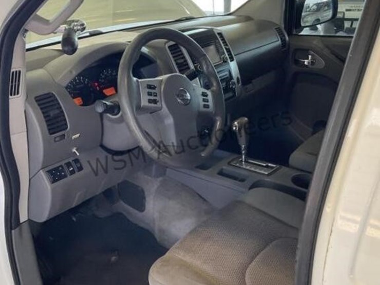 2015-nissan-frontier-image-22