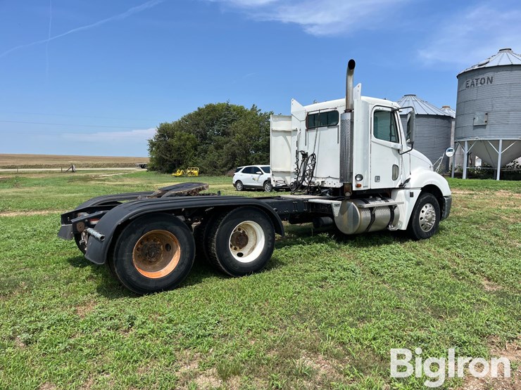 2003-freightliner-t/a-truck-tractor-image-5