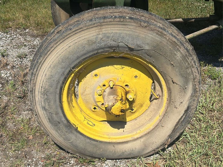 john-deere-720-image-18