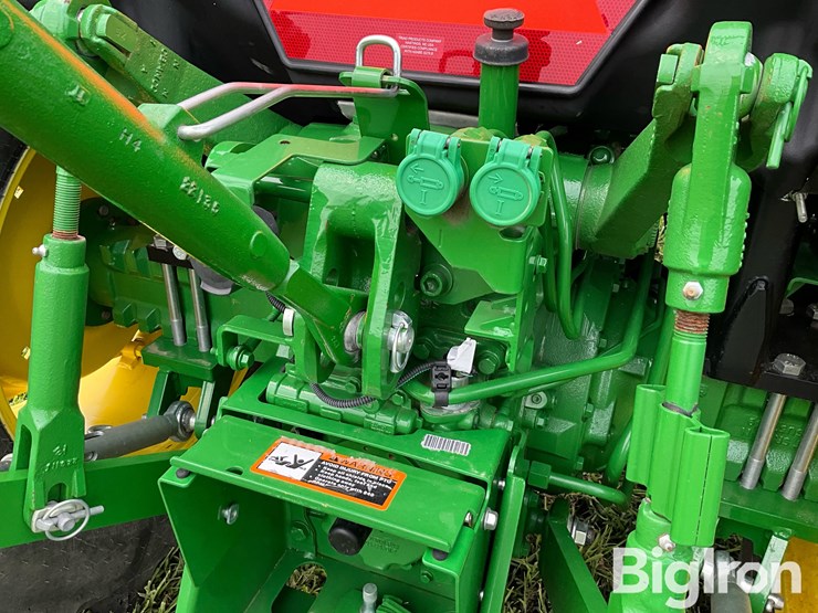 2023-john-deere-5067e-image-13