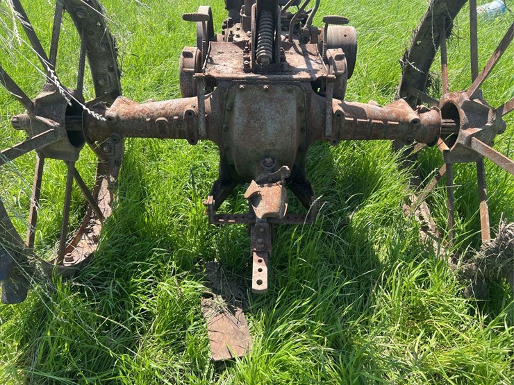 john-deere-model-b-image-32