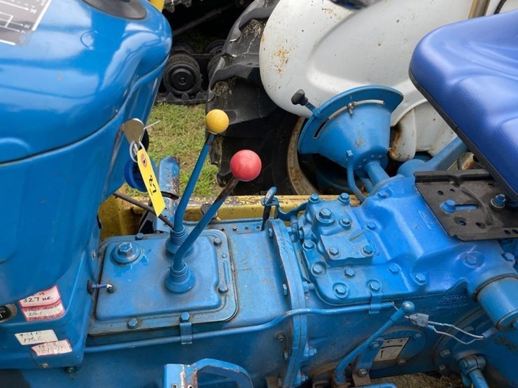 1973-ford-3000-image-11