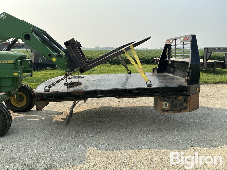 2018-chevrolet-3500-image-4