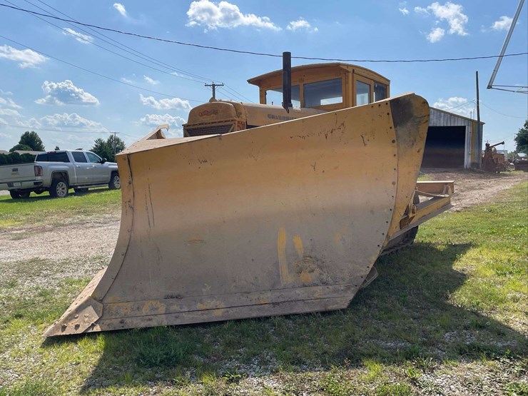 caterpillar-sixty-image-3