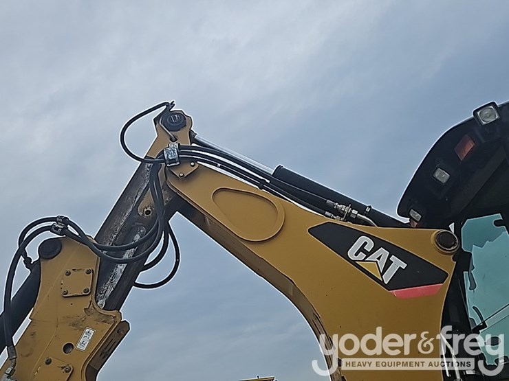 2011-caterpillar-420e-image-27