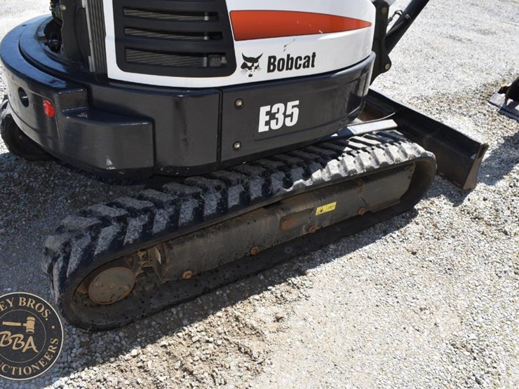 2014-bobcat-e35-image-29