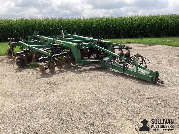 john-deere-2700-image-3