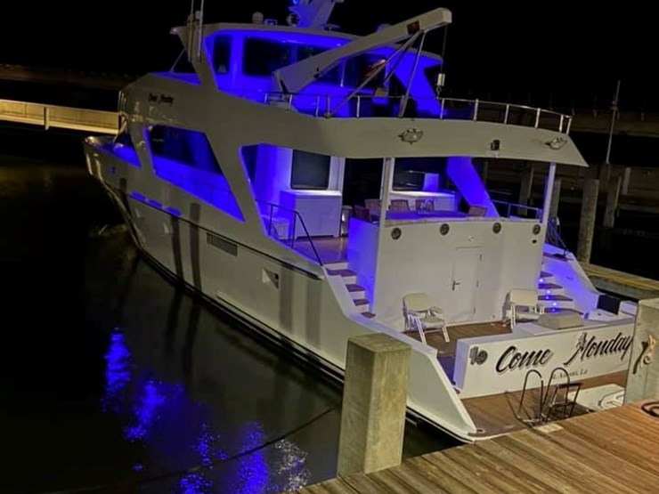 #18-•-2003-breaux-brothers-85'-yacht-|-"come-monday"-image-80