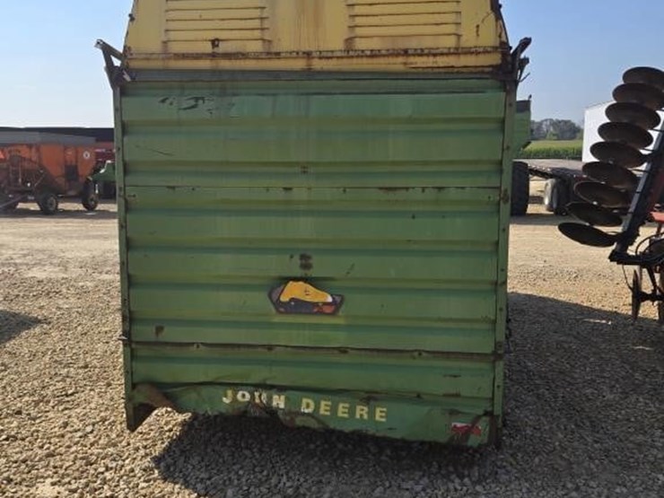 john-deere-716-image-6