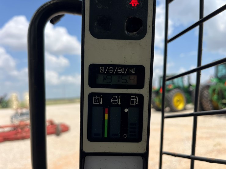 2015-new-holland-l218-image-15